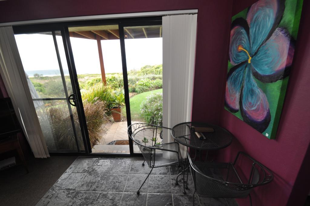 Beachfront Apartments Narooma Habitación foto