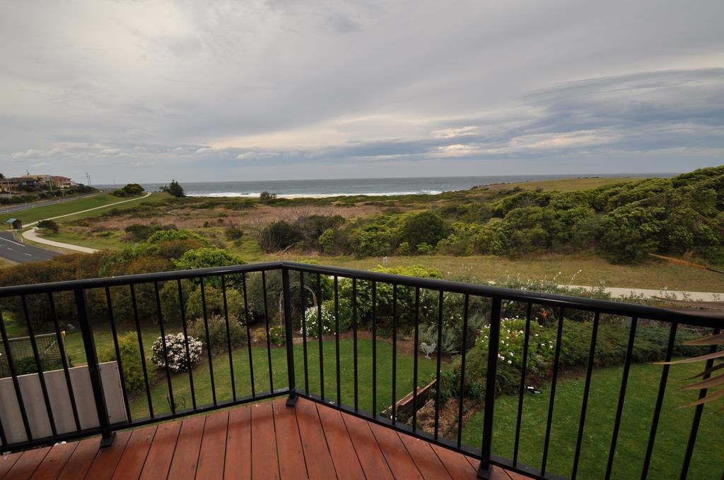 Beachfront Apartments Narooma Habitación foto
